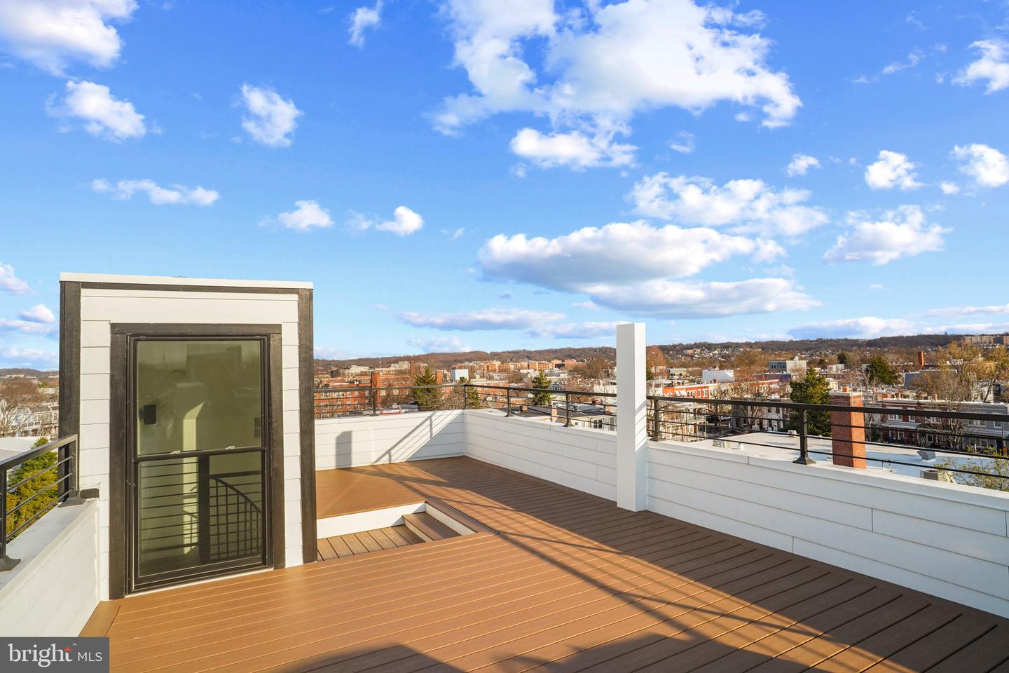 256 15TH ST SE #8, WASHINGTON, District Of Columbia 20003, 3 Bedrooms Bedrooms, ,3 BathroomsBathrooms,Residential,For sale,256 15TH ST SE #8,DCDC2187332 MLS # DCDC2187332