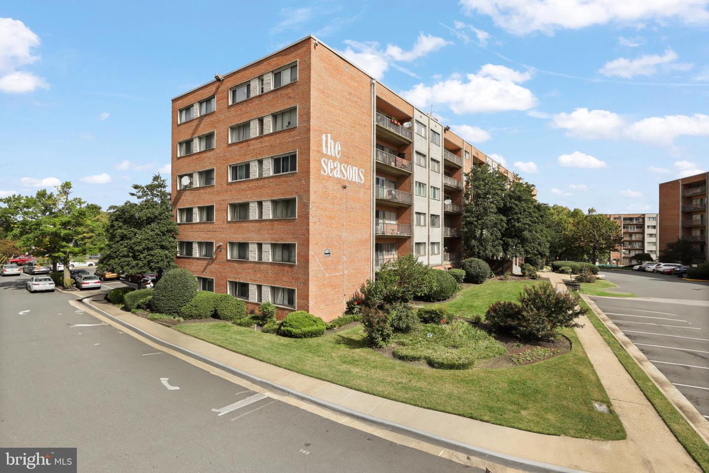 5851 QUANTRELL AVE #212, ALEXANDRIA, Virginia 22312, 2 Bedrooms Bedrooms, ,1 BathroomBathrooms,Residential,For sale,5851 QUANTRELL AVE #212,VAAX2039004 MLS # VAAX2039004