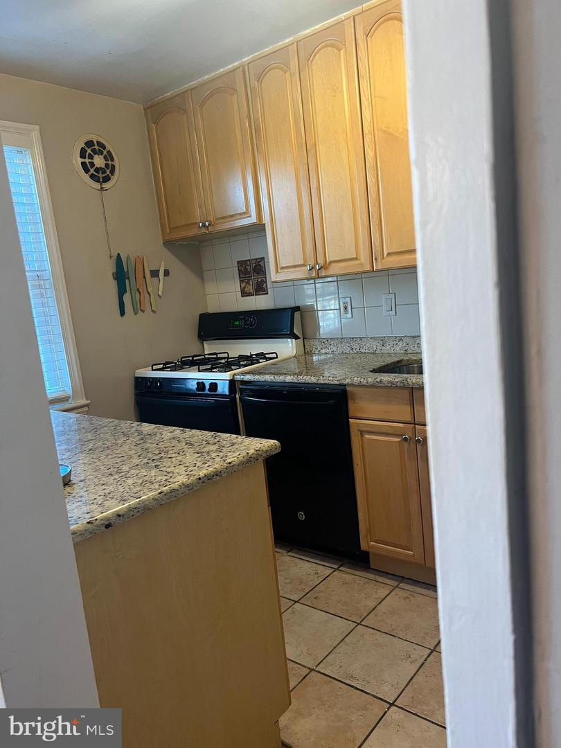 6625 10TH ST #B-1, ALEXANDRIA, Virginia 22307, 3 Bedrooms Bedrooms, ,1 BathroomBathrooms,Residential,For sale,6625 10TH ST #B-1,VAFX2222598 MLS # VAFX2222598