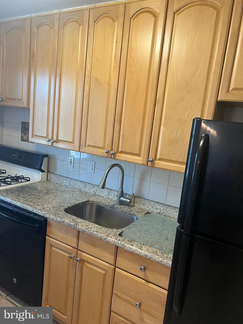 6625 10TH ST #B-1, ALEXANDRIA, Virginia 22307, 3 Bedrooms Bedrooms, ,1 BathroomBathrooms,Residential,For sale,6625 10TH ST #B-1,VAFX2222598 MLS # VAFX2222598