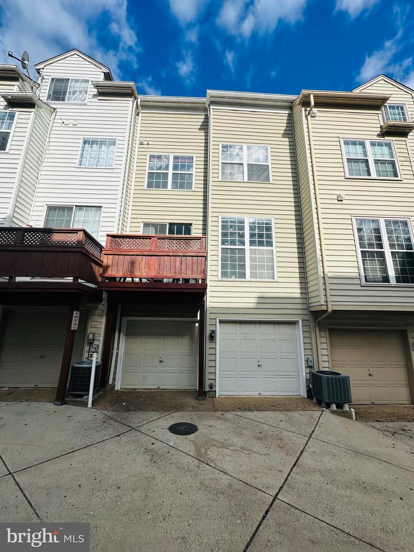 6020 RICKETTS WALK, ALEXANDRIA, Virginia 22312, 3 Bedrooms Bedrooms, ,2 BathroomsBathrooms,Residential,For sale,6020 RICKETTS WALK,VAAX2041854 MLS # VAAX2041854