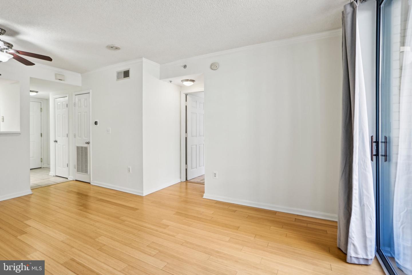 3835 9TH ST N #108W, ARLINGTON, Virginia 22203, 1 Bedroom Bedrooms, ,1 BathroomBathrooms,Residential,For sale,3835 9TH ST N #108W,VAAR2053898 MLS # VAAR2053898