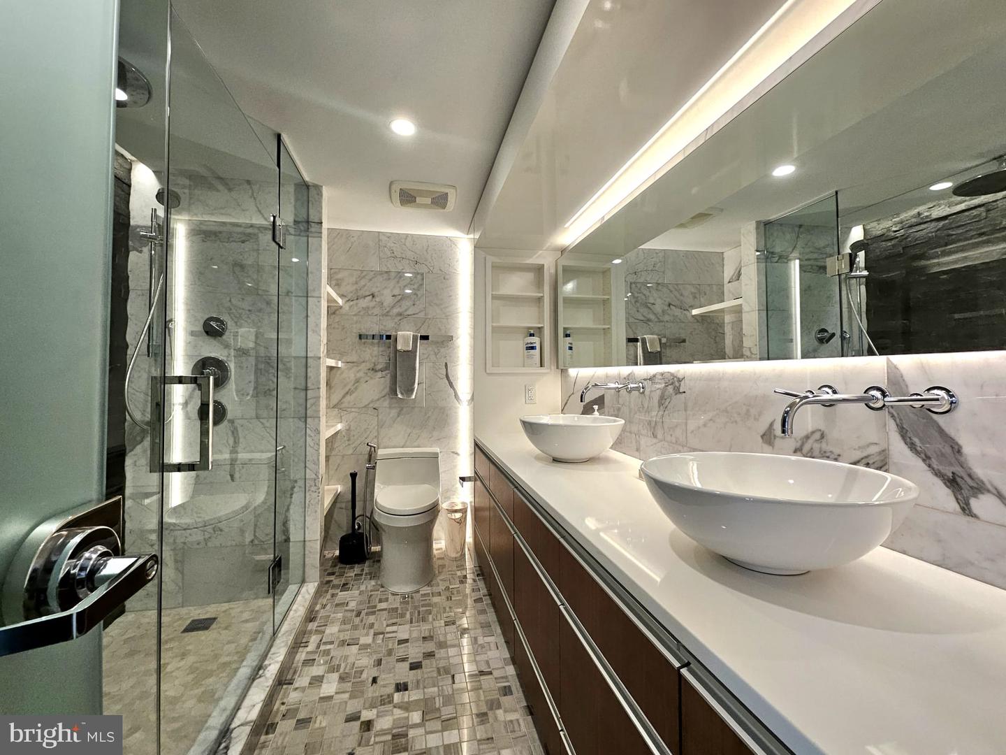 1080 WISCONSIN AVE NW #303, WASHINGTON, District Of Columbia 20007, 2 Bedrooms Bedrooms, ,2 BathroomsBathrooms,Residential,For sale,1080 WISCONSIN AVE NW #303,DCDC2187704 MLS # DCDC2187704