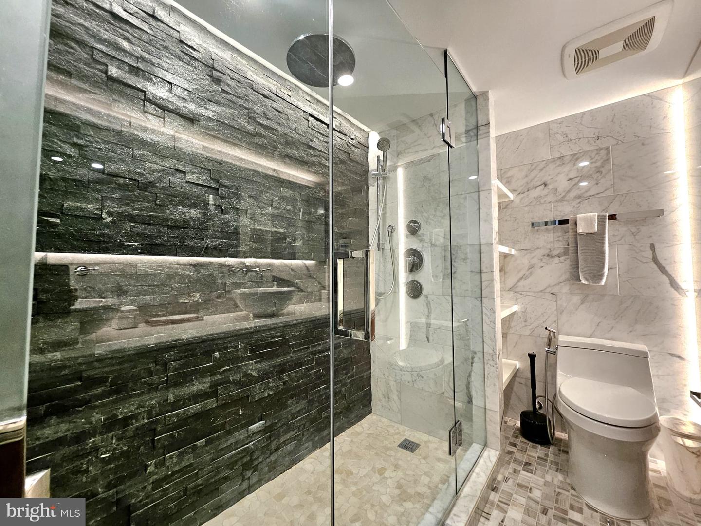 1080 WISCONSIN AVE NW #303, WASHINGTON, District Of Columbia 20007, 2 Bedrooms Bedrooms, ,2 BathroomsBathrooms,Residential,For sale,1080 WISCONSIN AVE NW #303,DCDC2187704 MLS # DCDC2187704