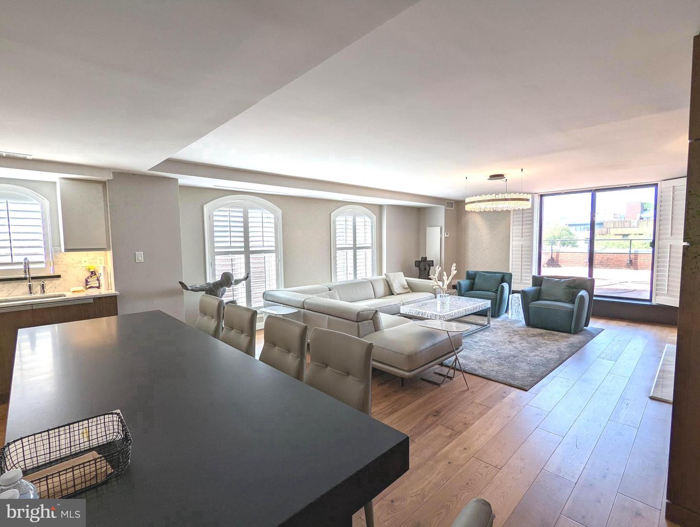 1080 WISCONSIN AVE NW #303, WASHINGTON, District Of Columbia 20007, 2 Bedrooms Bedrooms, ,2 BathroomsBathrooms,Residential,For sale,1080 WISCONSIN AVE NW #303,DCDC2187704 MLS # DCDC2187704