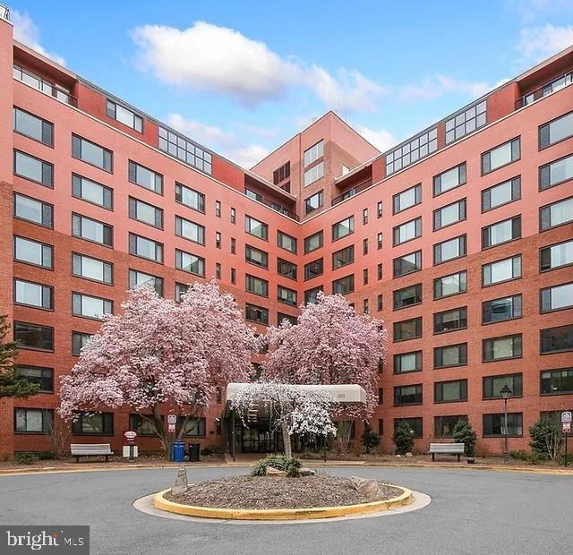 1021 ARLINGTON BLVD #619, ARLINGTON, Virginia 22209, 1 Bedroom Bedrooms, ,1 BathroomBathrooms,Residential,For sale,1021 ARLINGTON BLVD #619,VAAR2054022 MLS # VAAR2054022