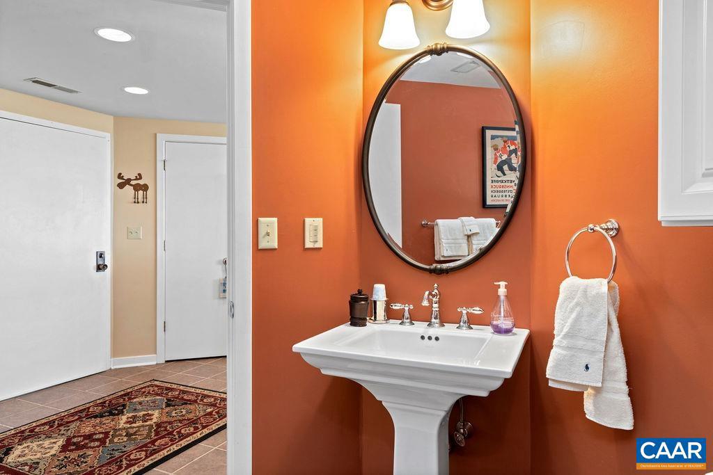 947 DIAMOND HILL CONDOS, WINTERGREEN RESORT, Virginia 22967, 3 Bedrooms Bedrooms, ,3 BathroomsBathrooms,Residential,For sale,947 DIAMOND HILL CONDOS,661400 MLS # 661400