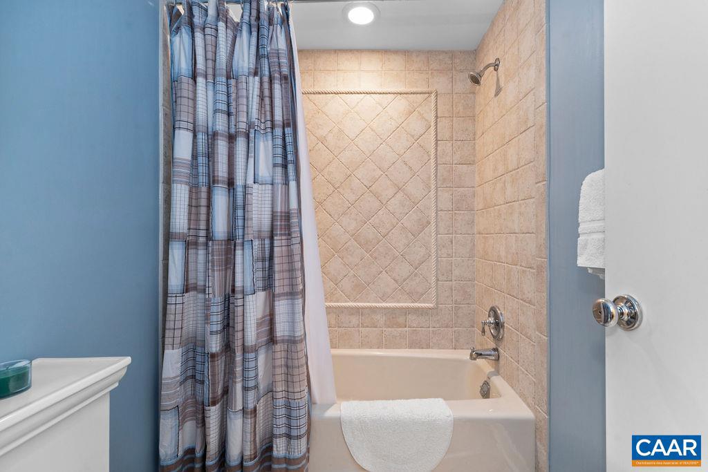 947 DIAMOND HILL CONDOS, WINTERGREEN RESORT, Virginia 22967, 3 Bedrooms Bedrooms, ,3 BathroomsBathrooms,Residential,For sale,947 DIAMOND HILL CONDOS,661400 MLS # 661400