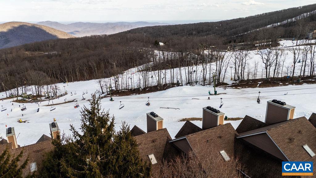 947 DIAMOND HILL CONDOS, WINTERGREEN RESORT, Virginia 22967, 3 Bedrooms Bedrooms, ,3 BathroomsBathrooms,Residential,For sale,947 DIAMOND HILL CONDOS,661400 MLS # 661400