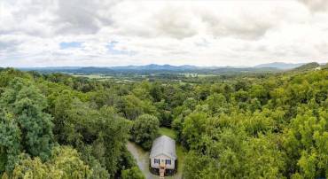 820 NEWTOWN RD, GREENWOOD, Virginia 22943, 3 Bedrooms Bedrooms, ,2 BathroomsBathrooms,Residential,For sale,820 NEWTOWN RD,656235 MLS # 656235