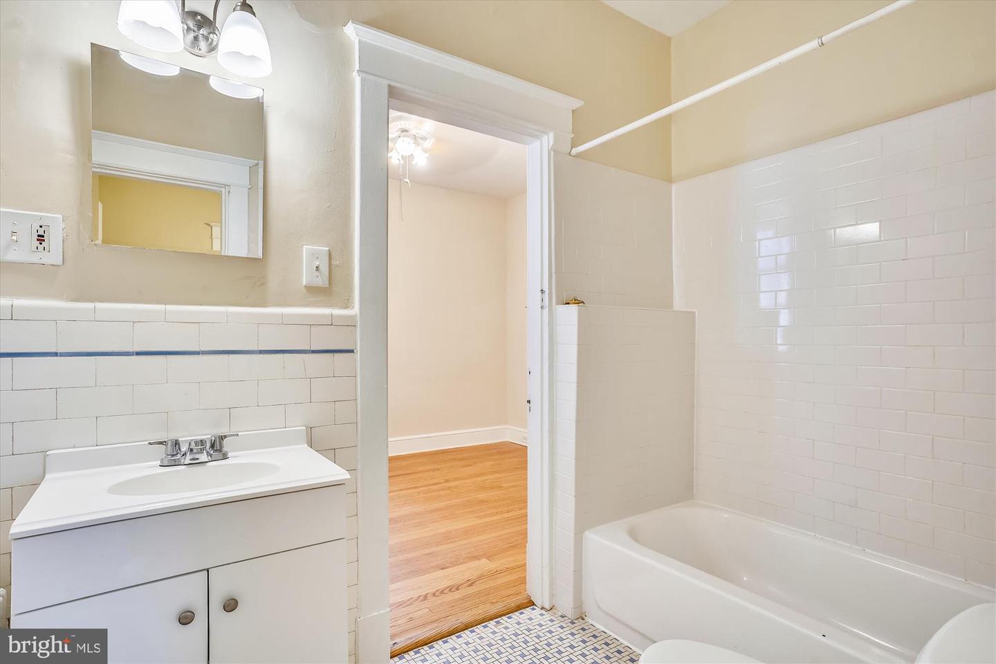 804 N DANVILLE ST, ARLINGTON, Virginia 22201, 4 Bedrooms Bedrooms, ,3 BathroomsBathrooms,Residential,For sale,804 N DANVILLE ST,VAAR2053572 MLS # VAAR2053572