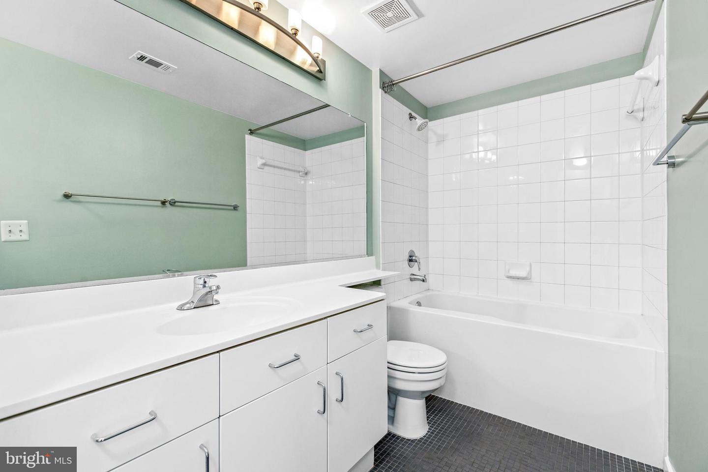 3883 CONNECTICUT AVE NW #605, WASHINGTON, District Of Columbia 20008, 1 Bedroom Bedrooms, ,1 BathroomBathrooms,Residential,For sale,3883 CONNECTICUT AVE NW #605,DCDC2186500 MLS # DCDC2186500