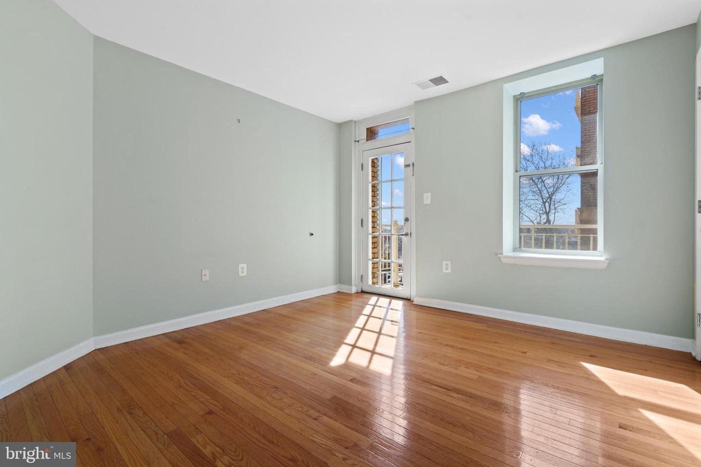 1308 CLIFTON ST NW #114, WASHINGTON, District Of Columbia 20009, 2 Bedrooms Bedrooms, ,1 BathroomBathrooms,Residential,For sale,1308 CLIFTON ST NW #114,DCDC2187754 MLS # DCDC2187754