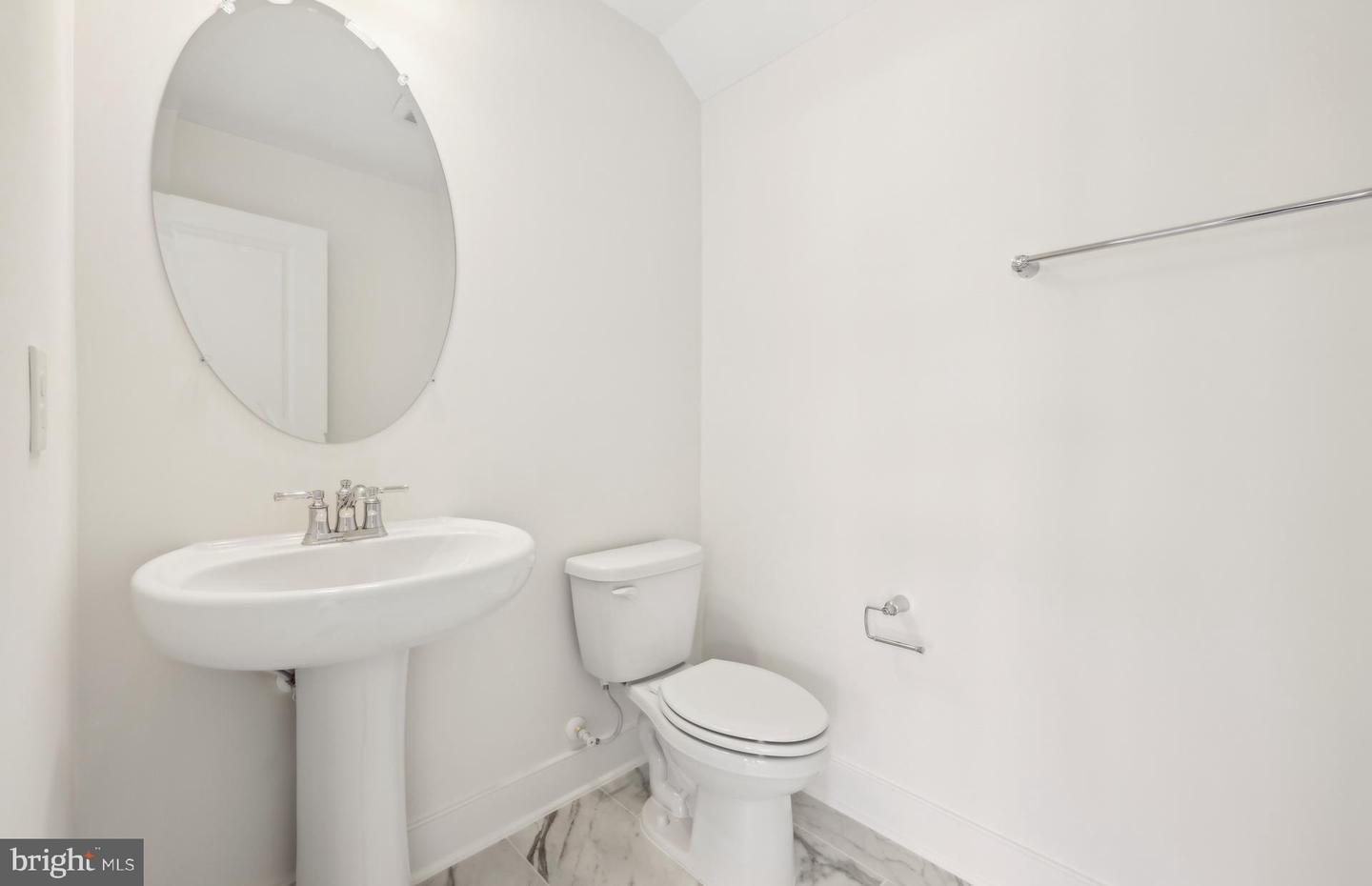 10804 WILLOW TER, FAIRFAX, Virginia 22030, 4 Bedrooms Bedrooms, ,3 BathroomsBathrooms,Residential,For sale,10804 WILLOW TER,VAFX2225056 MLS # VAFX2225056
