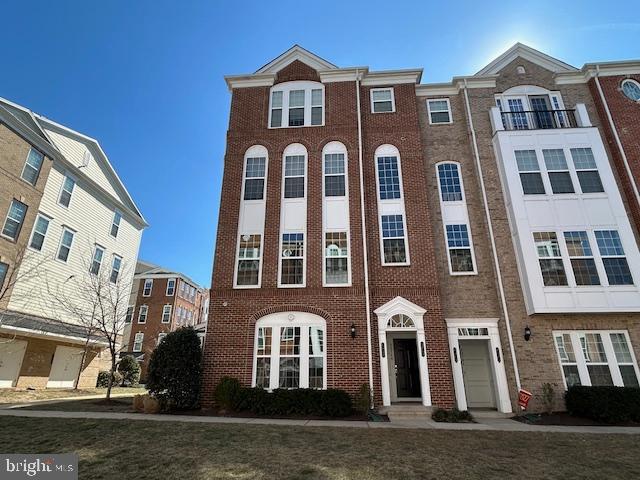 42790 LAUDER TER, ASHBURN, Virginia 20147, 3 Bedrooms Bedrooms, ,2 BathroomsBathrooms,Residential,For sale,42790 LAUDER TER,VALO2090178 MLS # VALO2090178