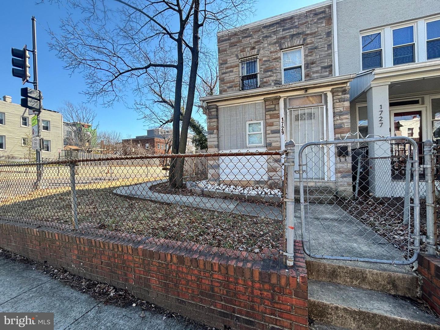 1729 L ST NE, WASHINGTON, District Of Columbia 20002, 2 Bedrooms Bedrooms, ,2 BathroomsBathrooms,Residential,For sale,1729 L ST NE,DCDC2187872 MLS # DCDC2187872