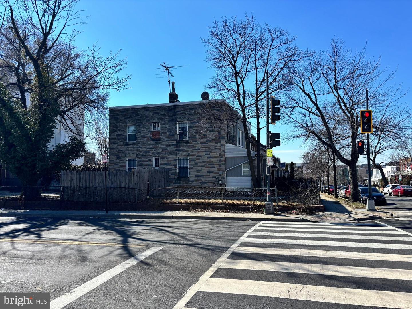 1729 L ST NE, WASHINGTON, District Of Columbia 20002, 2 Bedrooms Bedrooms, ,2 BathroomsBathrooms,Residential,For sale,1729 L ST NE,DCDC2187872 MLS # DCDC2187872