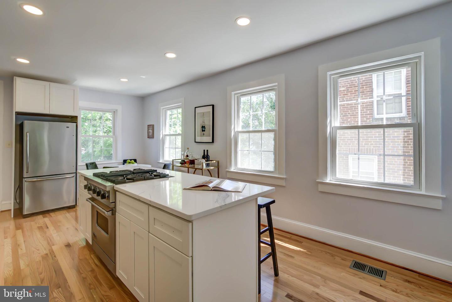 6211 5TH ST NW, WASHINGTON, District Of Columbia 20011, 4 Bedrooms Bedrooms, ,3 BathroomsBathrooms,Residential,For sale,6211 5TH ST NW,DCDC2187882 MLS # DCDC2187882