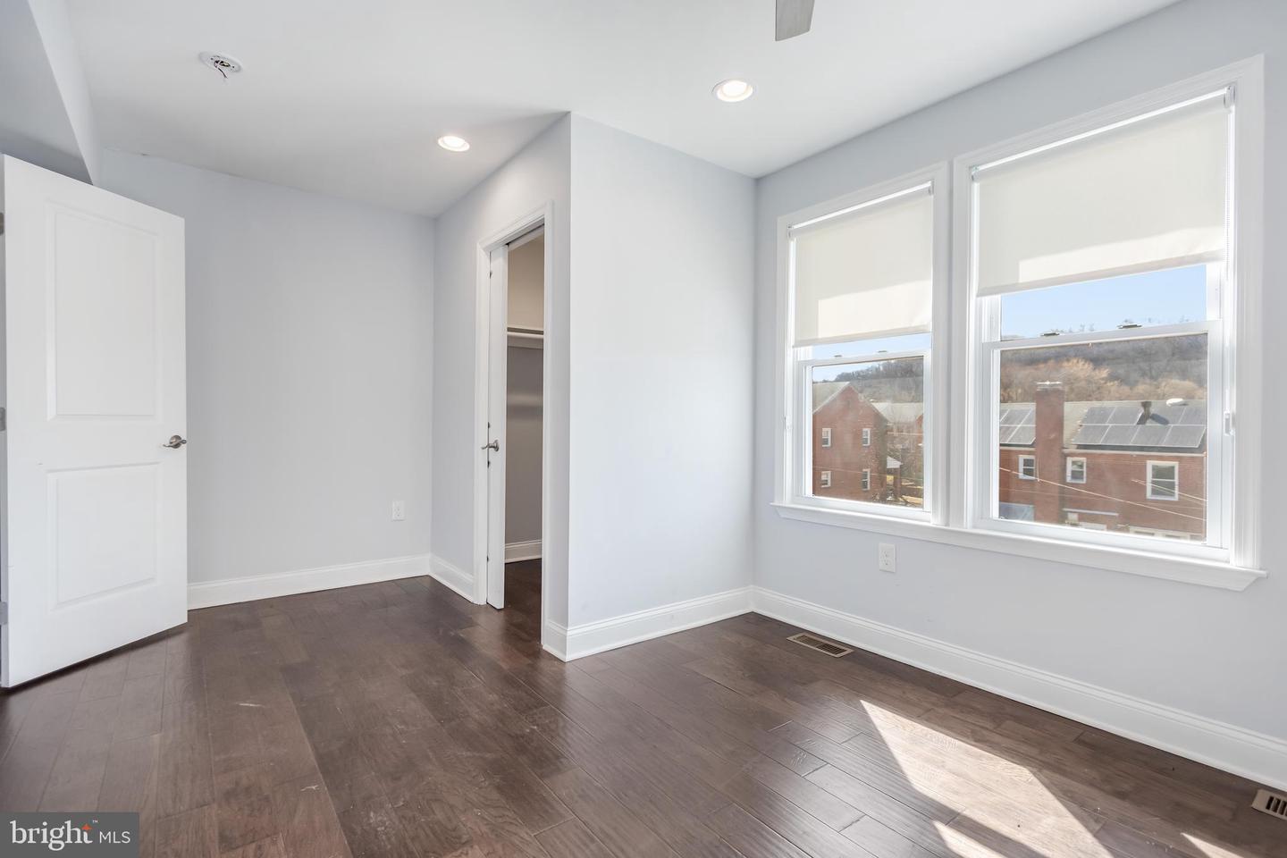 2201 T PL SE, WASHINGTON, District Of Columbia 20020, 2 Bedrooms Bedrooms, ,3 BathroomsBathrooms,Residential,For sale,2201 T PL SE,DCDC2187928 MLS # DCDC2187928