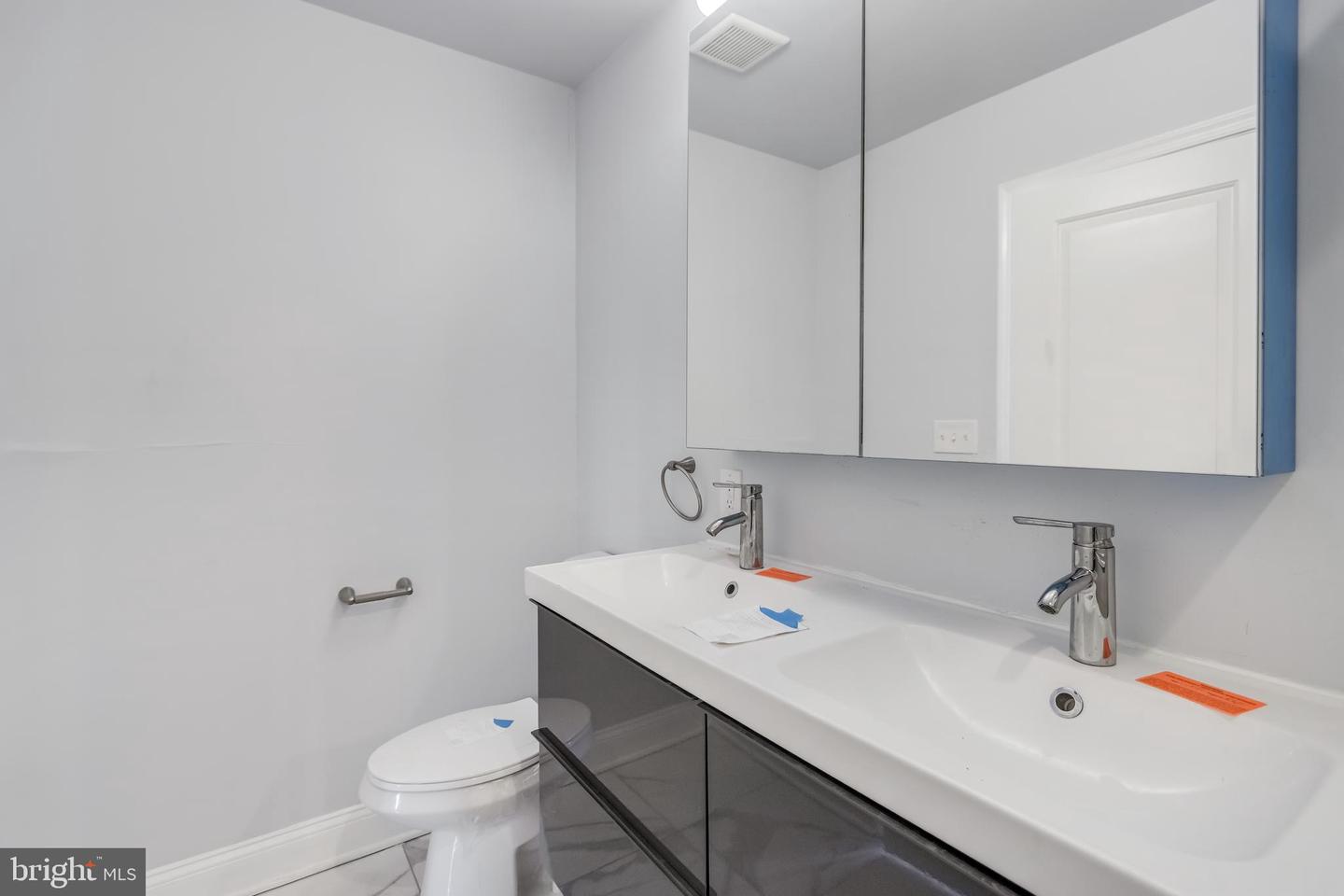 2201 T PL SE, WASHINGTON, District Of Columbia 20020, 2 Bedrooms Bedrooms, ,3 BathroomsBathrooms,Residential,For sale,2201 T PL SE,DCDC2187928 MLS # DCDC2187928