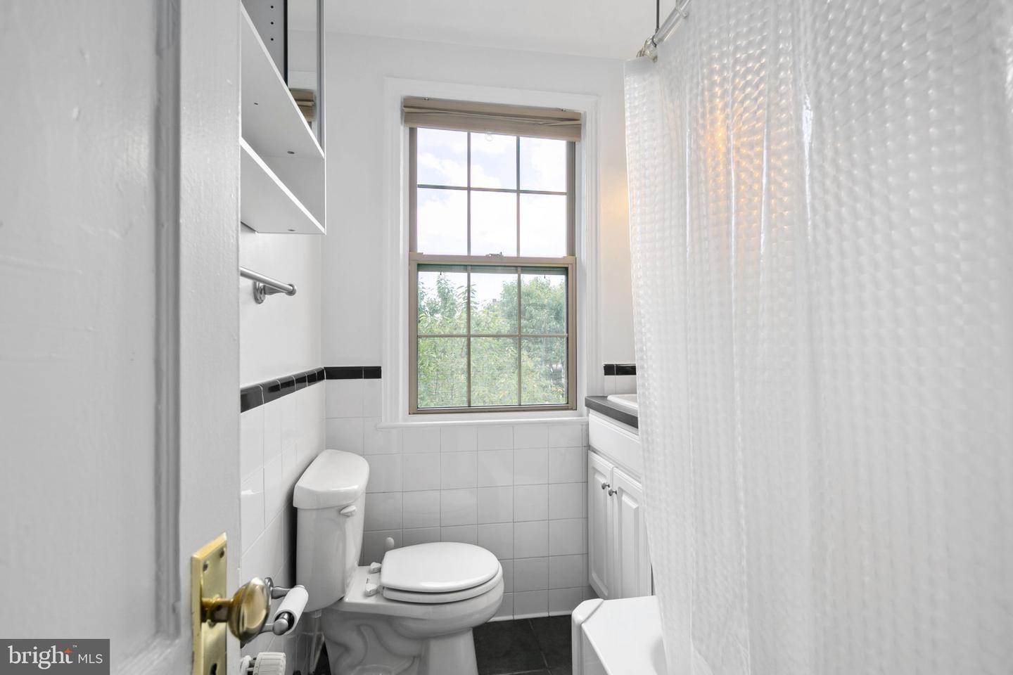 1441 EUCLID ST NW #302, WASHINGTON, District Of Columbia 20009, ,1 BathroomBathrooms,Residential,For sale,1441 EUCLID ST NW #302,DCDC2143840 MLS # DCDC2143840