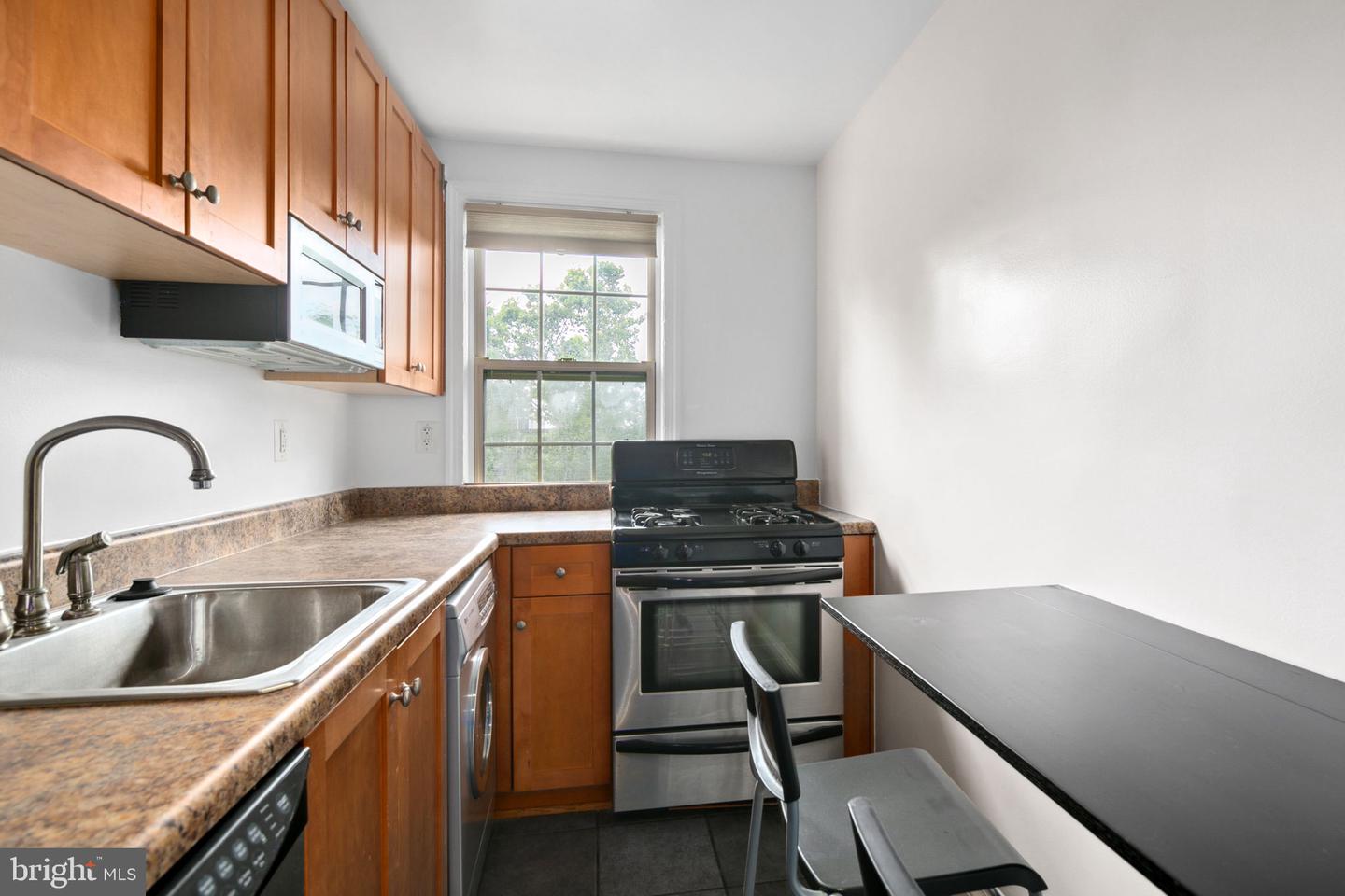 1441 EUCLID ST NW #302, WASHINGTON, District Of Columbia 20009, ,1 BathroomBathrooms,Residential,For sale,1441 EUCLID ST NW #302,DCDC2143840 MLS # DCDC2143840