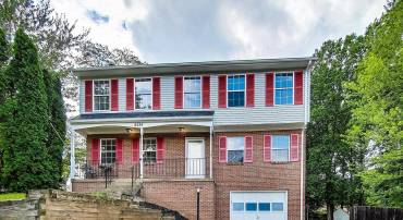 6214 PORTAL CT, WOODBRIDGE, Virginia 22193, 6 Bedrooms Bedrooms, ,3 BathroomsBathrooms,Residential,For sale,6214 PORTAL CT,VAPW2082934 MLS # VAPW2082934