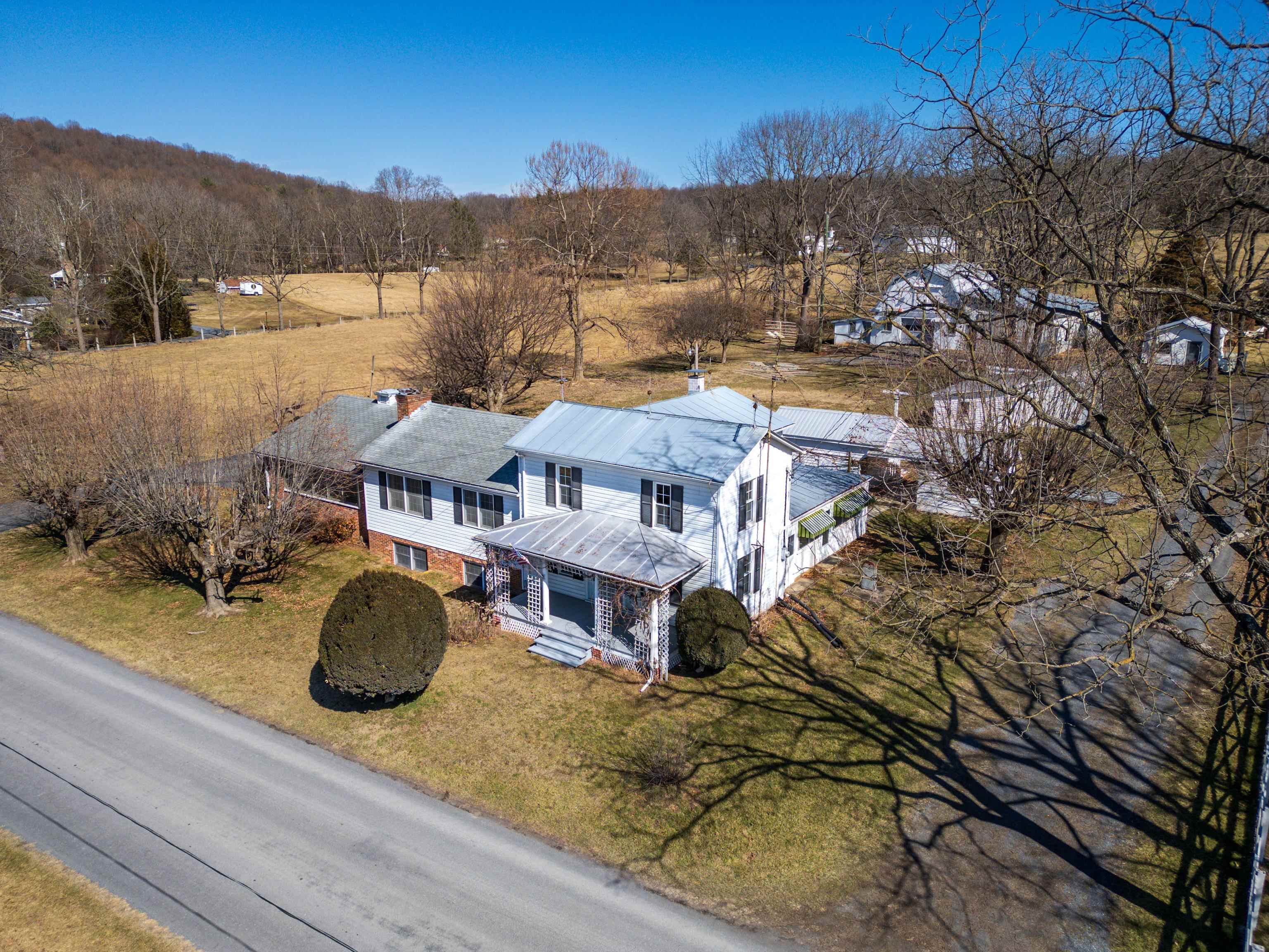 2527 FAIRVIEW RD, MOUNT CRAWFORD, Virginia 22841, 3 Bedrooms Bedrooms, ,2 BathroomsBathrooms,Residential,Farmette on 5.48 acres in prime location,2527 FAIRVIEW RD,661442 MLS # 661442