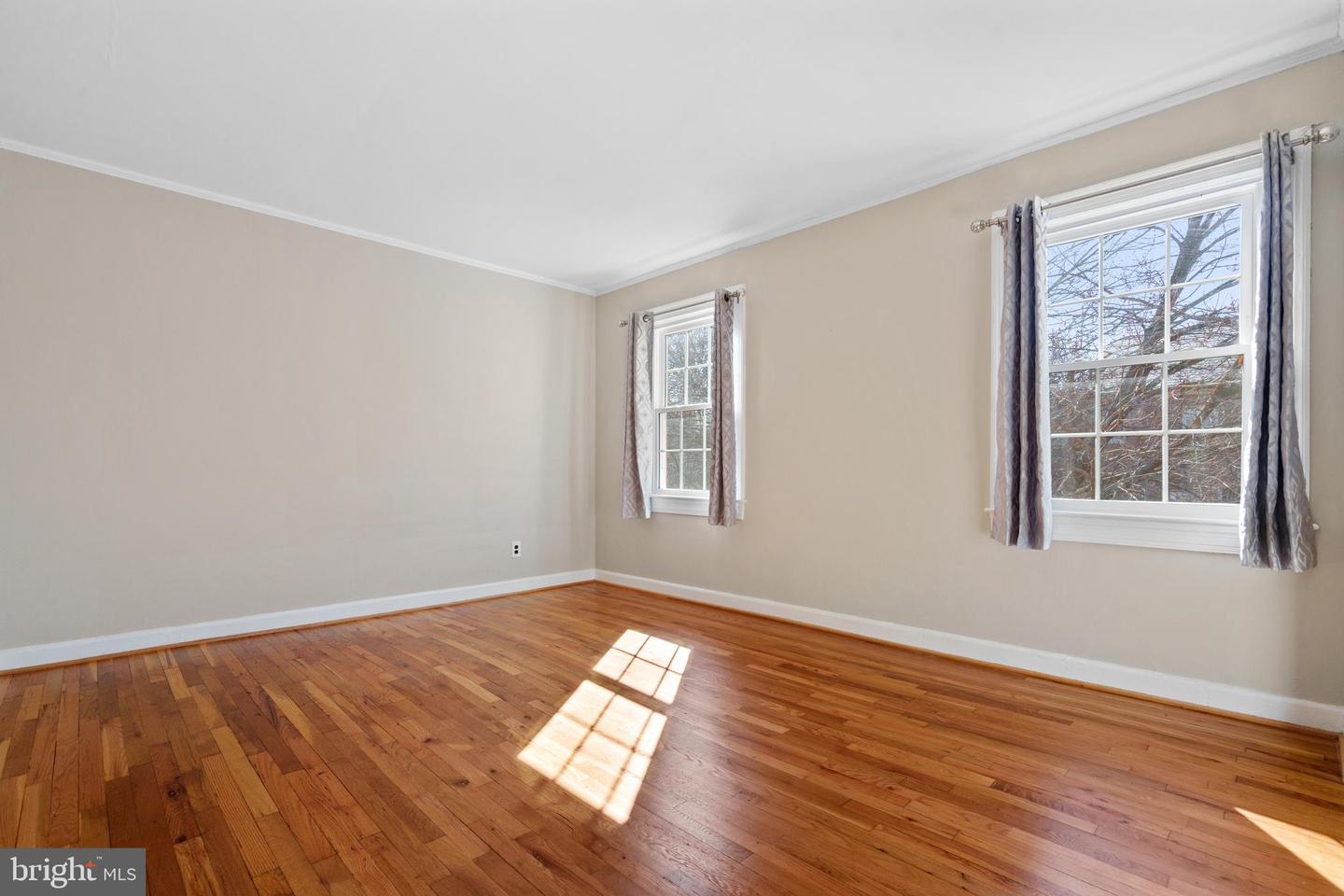 1400 S BARTON ST #421, ARLINGTON, Virginia 22204, 2 Bedrooms Bedrooms, ,1 BathroomBathrooms,Residential,For sale,1400 S BARTON ST #421,VAAR2053846 MLS # VAAR2053846