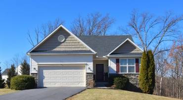 218 IVY HILL CT, STEPHENS CITY, Virginia 22655, 3 Bedrooms Bedrooms, ,3 BathroomsBathrooms,Residential,For sale,218 IVY HILL CT,VAFV2024682 MLS # VAFV2024682