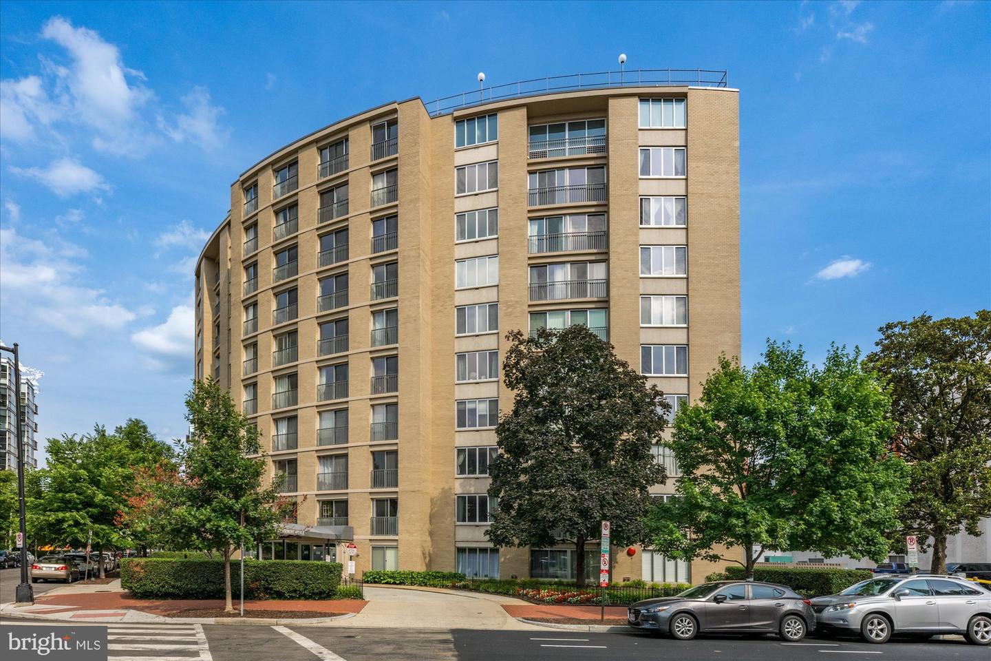 1239 VERMONT AVE NW #1008, WASHINGTON, District Of Columbia 20005, 2 Bedrooms Bedrooms, ,2 BathroomsBathrooms,Residential,For sale,1239 VERMONT AVE NW #1008,DCDC2187974 MLS # DCDC2187974