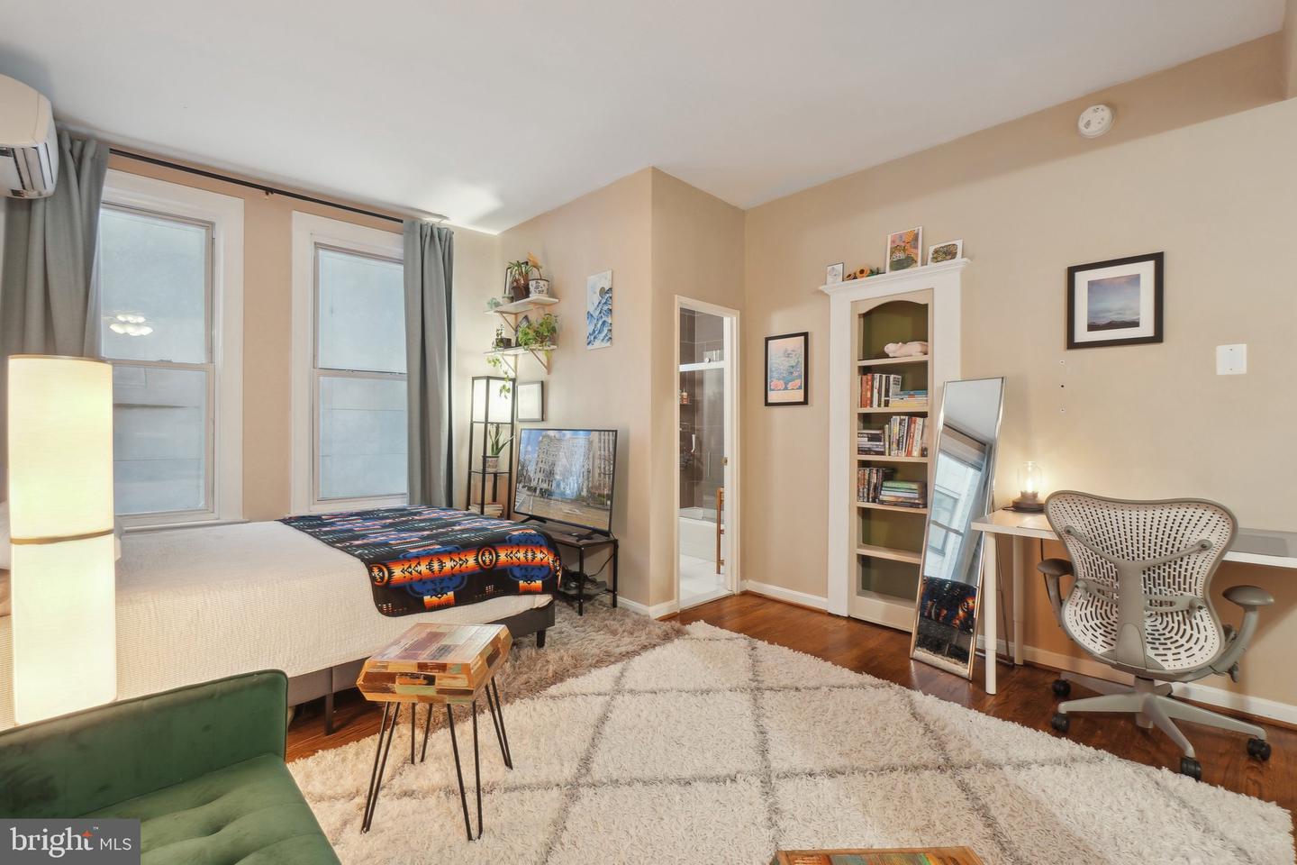 1300 MASSACHUSETTS AVE NW #205, WASHINGTON, District Of Columbia 20005, ,1 BathroomBathrooms,Residential,For sale,1300 MASSACHUSETTS AVE NW #205,DCDC2168804 MLS # DCDC2168804