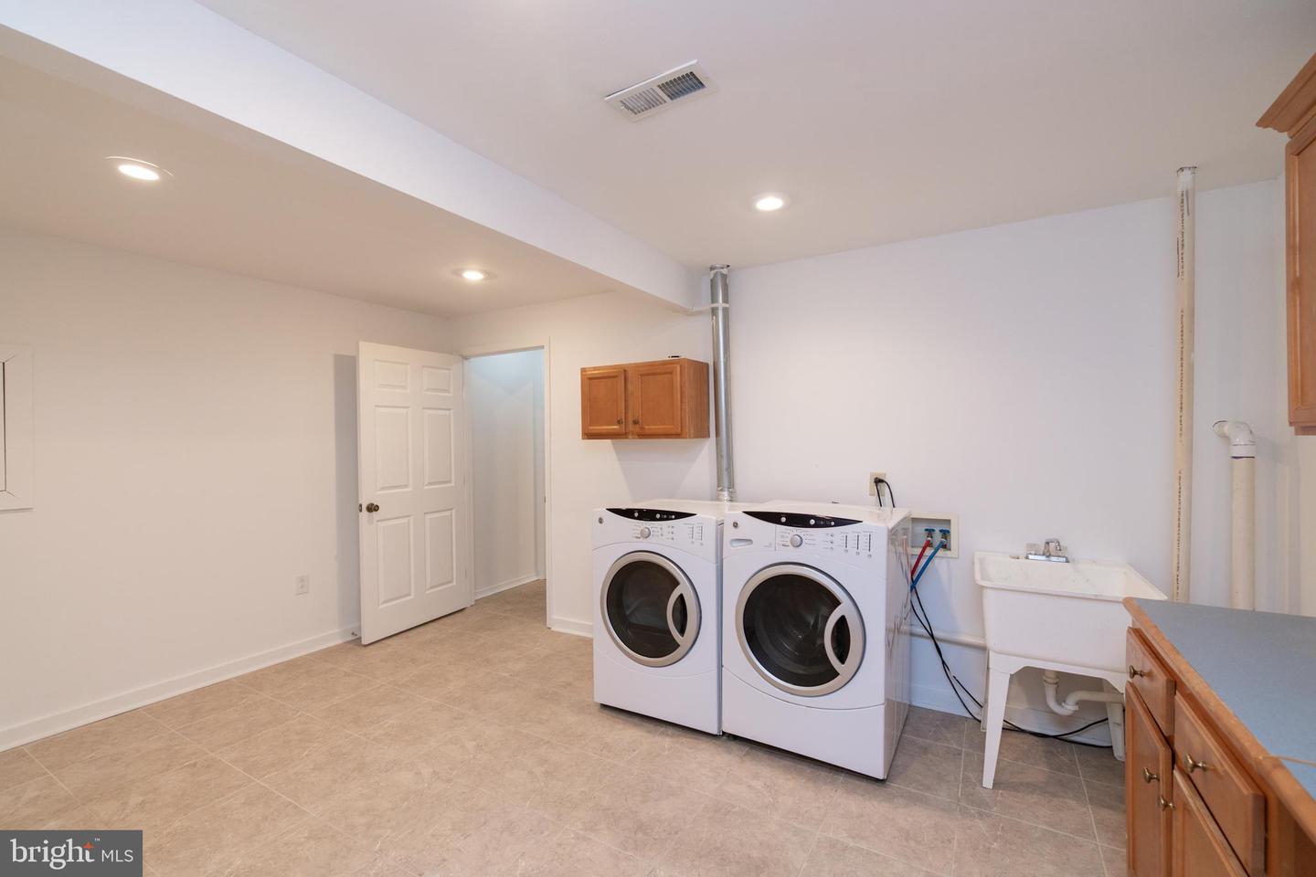 311 BRECKINRIDGE CT, BERRYVILLE, Virginia 22611, 5 Bedrooms Bedrooms, ,3 BathroomsBathrooms,Residential,For sale,311 BRECKINRIDGE CT,VACL2003448 MLS # VACL2003448