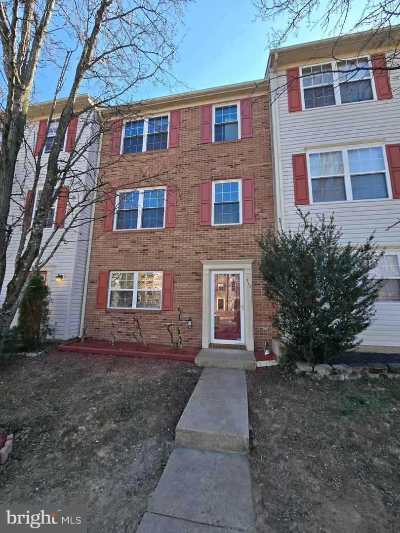 517 CLINT LN, FREDERICKSBURG, Virginia 22405, 4 Bedrooms Bedrooms, ,2 BathroomsBathrooms,Residential,For sale,517 CLINT LN,VAST2036328 MLS # VAST2036328