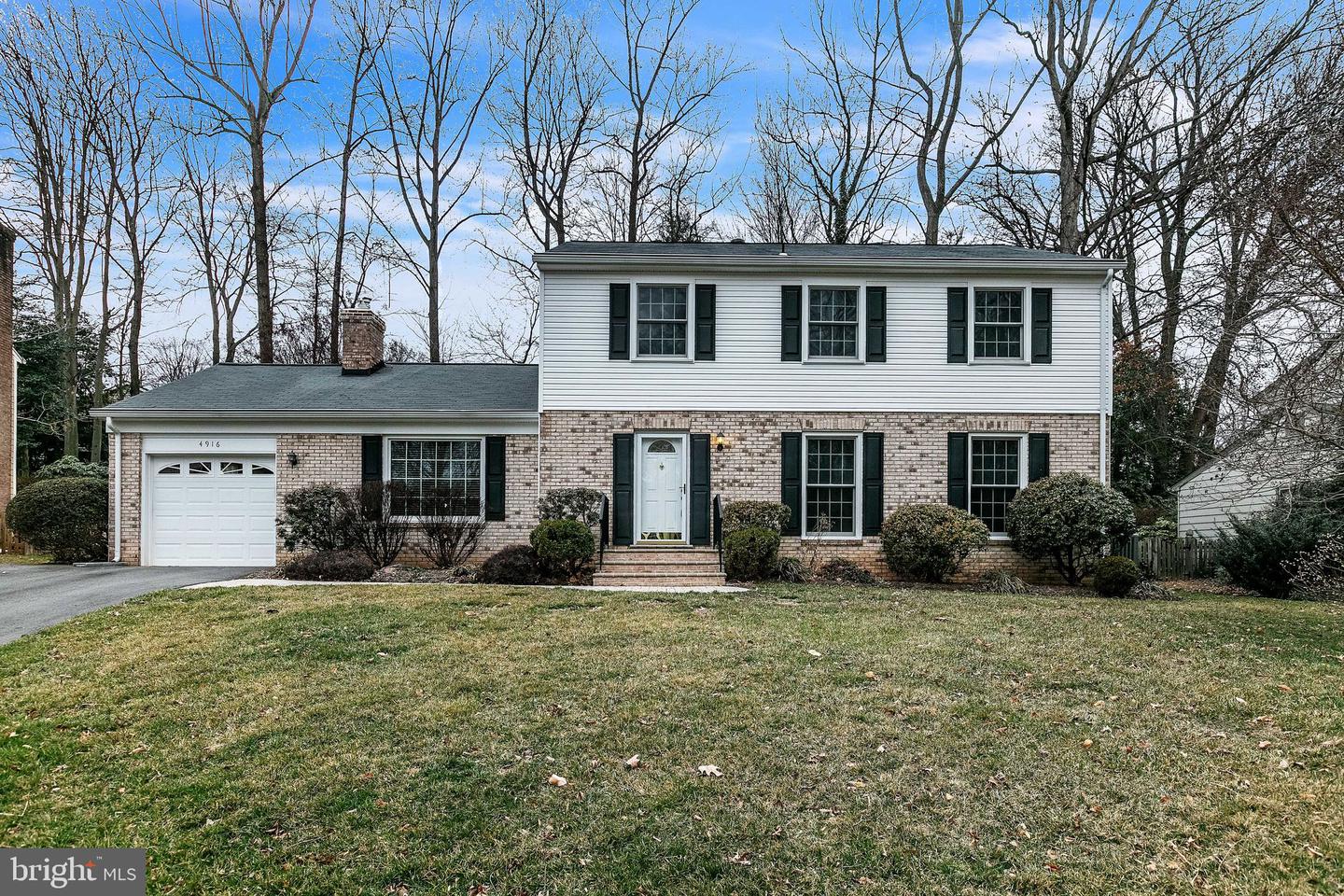 4916 GLOXINIA CT, ANNANDALE, Virginia 22003, 4 Bedrooms Bedrooms, 8 Rooms Rooms,2 BathroomsBathrooms,Residential,For sale,4916 GLOXINIA CT,VAFX2225064 MLS # VAFX2225064