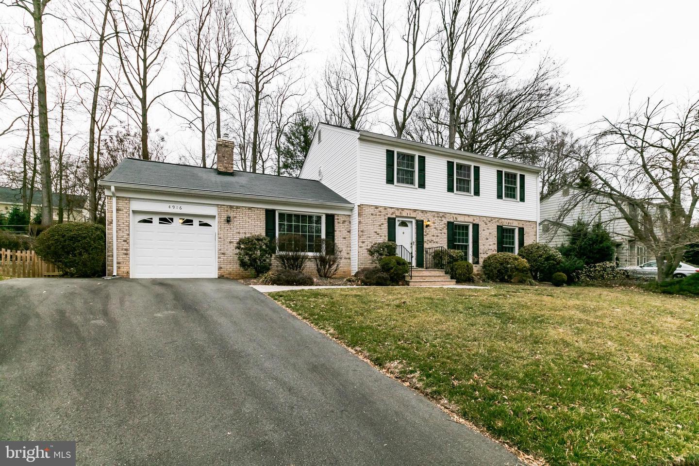 4916 GLOXINIA CT, ANNANDALE, Virginia 22003, 4 Bedrooms Bedrooms, 8 Rooms Rooms,2 BathroomsBathrooms,Residential,For sale,4916 GLOXINIA CT,VAFX2225064 MLS # VAFX2225064