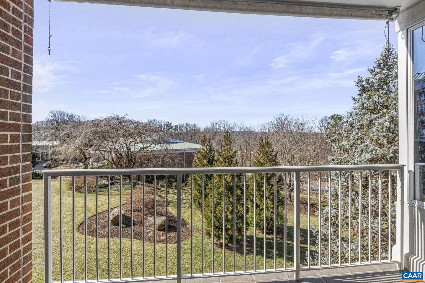 500 CRESTWOOD DR #2203, CHARLOTTESVILLE, Virginia 22903, 2 Bedrooms Bedrooms, ,2 BathroomsBathrooms,Residential,For sale,500 CRESTWOOD DR #2203,661429 MLS # 661429