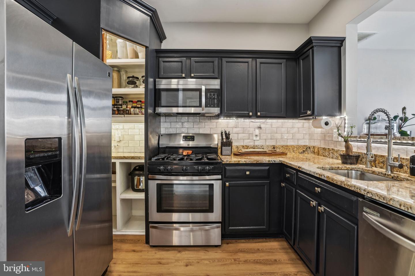 11408 GATE HILL PL #118, RESTON, Virginia 20194, 2 Bedrooms Bedrooms, ,2 BathroomsBathrooms,Residential,For sale,11408 GATE HILL PL #118,VAFX2223402 MLS # VAFX2223402