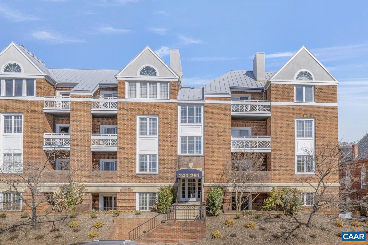 243 E JEFFERSON ST #22, CHARLOTTESVILLE, Virginia 22902, 2 Bedrooms Bedrooms, ,2 BathroomsBathrooms,Residential,For sale,243 E JEFFERSON ST #22,661252 MLS # 661252