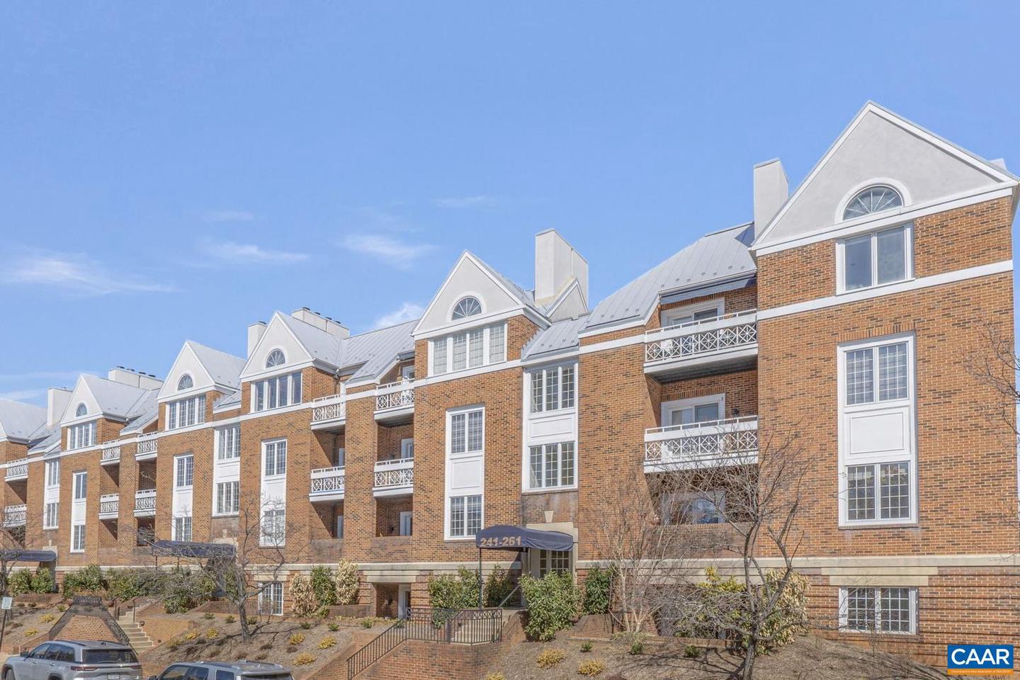 243 E JEFFERSON ST #22, CHARLOTTESVILLE, Virginia 22902, 2 Bedrooms Bedrooms, ,2 BathroomsBathrooms,Residential,For sale,243 E JEFFERSON ST #22,661252 MLS # 661252