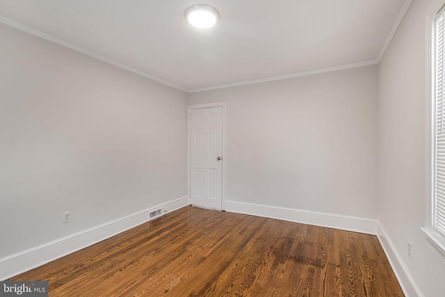 3211 S GLEBE RD S, ARLINGTON, Virginia 22202, 4 Bedrooms Bedrooms, ,2 BathroomsBathrooms,Residential,For sale,3211 S GLEBE RD S,VAAR2054072 MLS # VAAR2054072