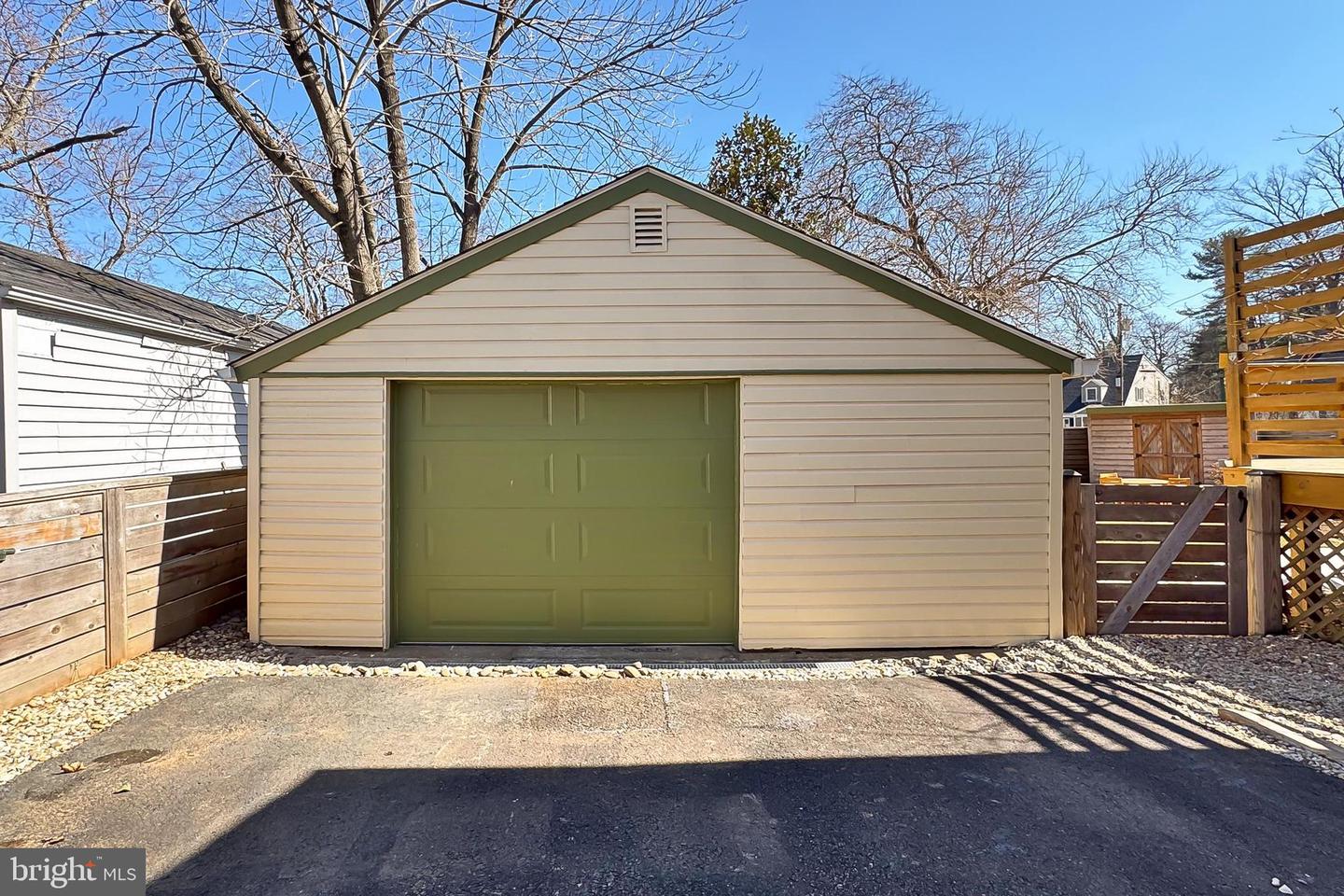 602 JACKSON ST, FALLS CHURCH, Virginia 22046, 4 Bedrooms Bedrooms, ,3 BathroomsBathrooms,Residential,For sale,602 JACKSON ST,VAFA2002714 MLS # VAFA2002714