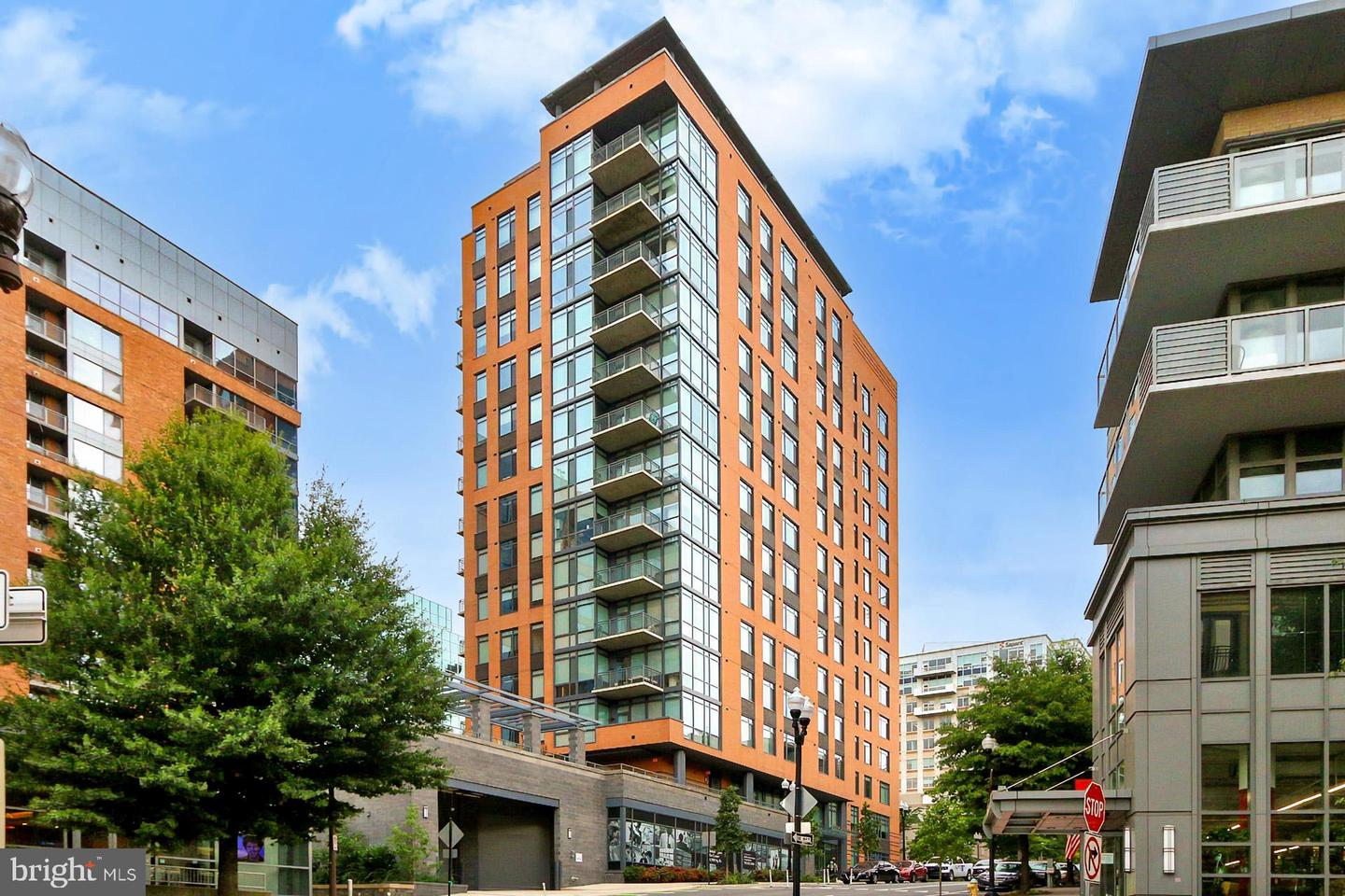 2000 CLARENDON BLVD #401, ARLINGTON, Virginia 22201, 1 Bedroom Bedrooms, ,1 BathroomBathrooms,Residential,For sale,2000 CLARENDON BLVD #401,VAAR2052950 MLS # VAAR2052950