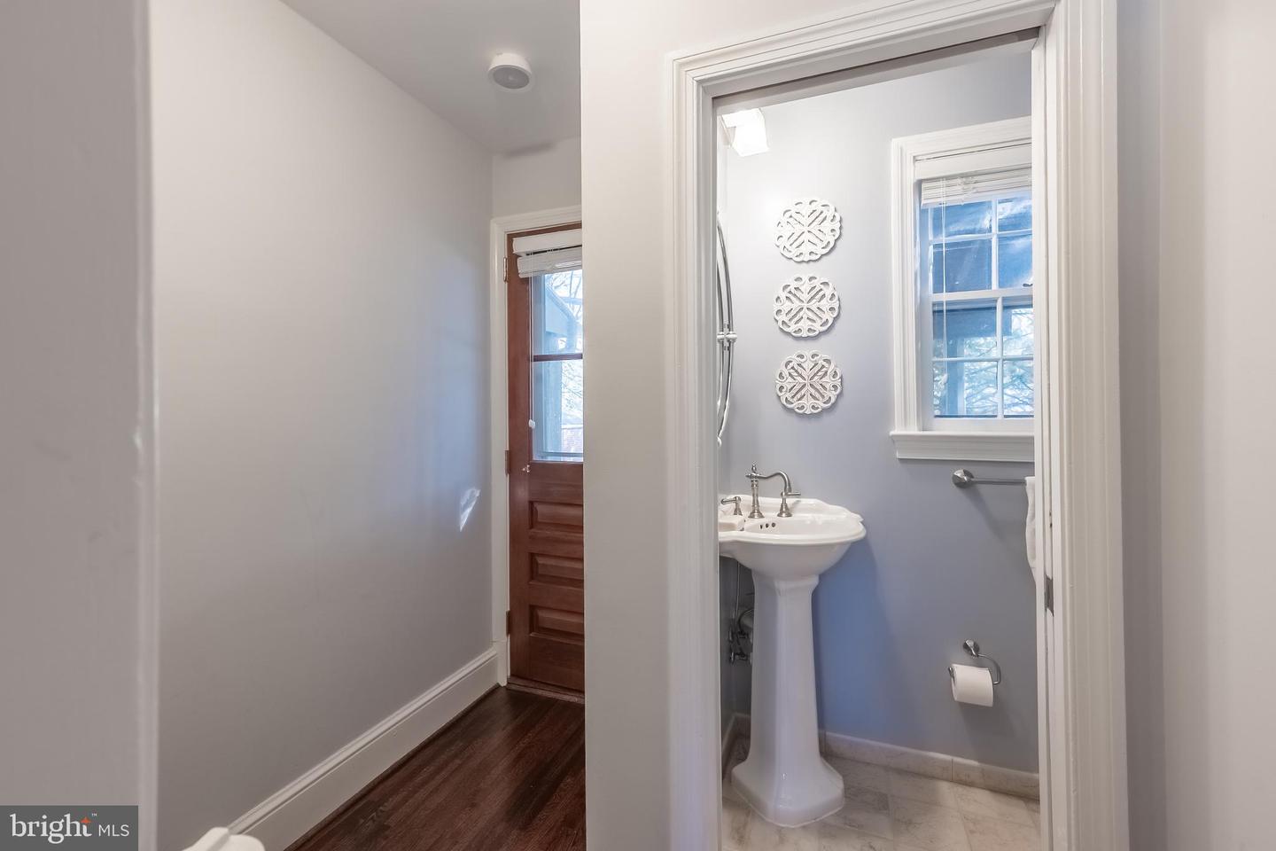 6228 22ND ST N, ARLINGTON, Virginia 22205, 3 Bedrooms Bedrooms, ,2 BathroomsBathrooms,Residential,For sale,6228 22ND ST N,VAAR2053490 MLS # VAAR2053490