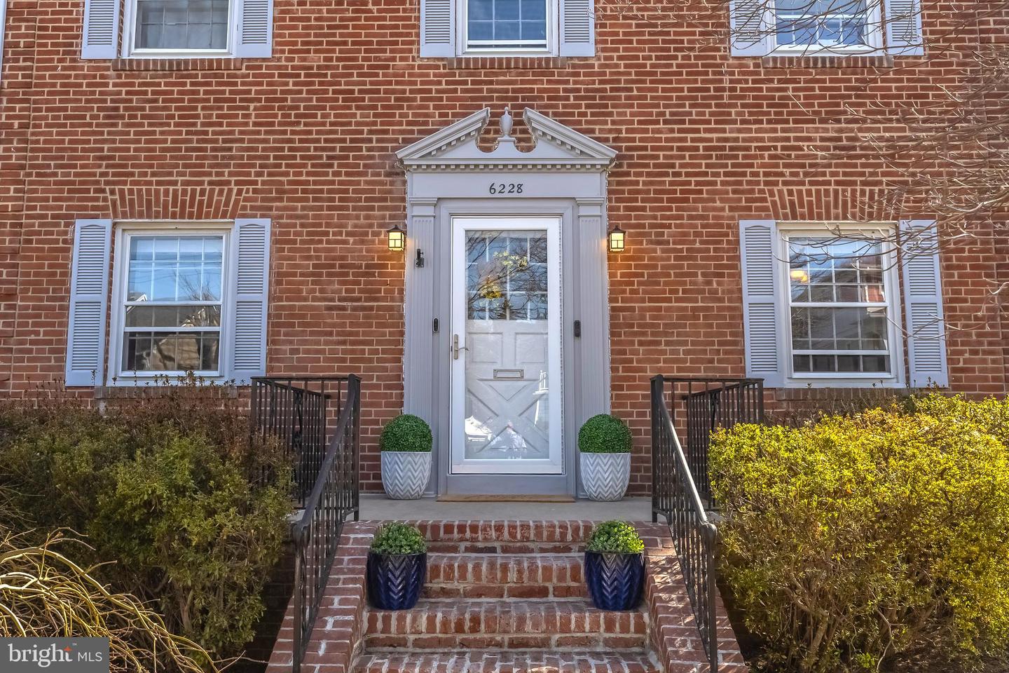 6228 22ND ST N, ARLINGTON, Virginia 22205, 3 Bedrooms Bedrooms, ,2 BathroomsBathrooms,Residential,For sale,6228 22ND ST N,VAAR2053490 MLS # VAAR2053490