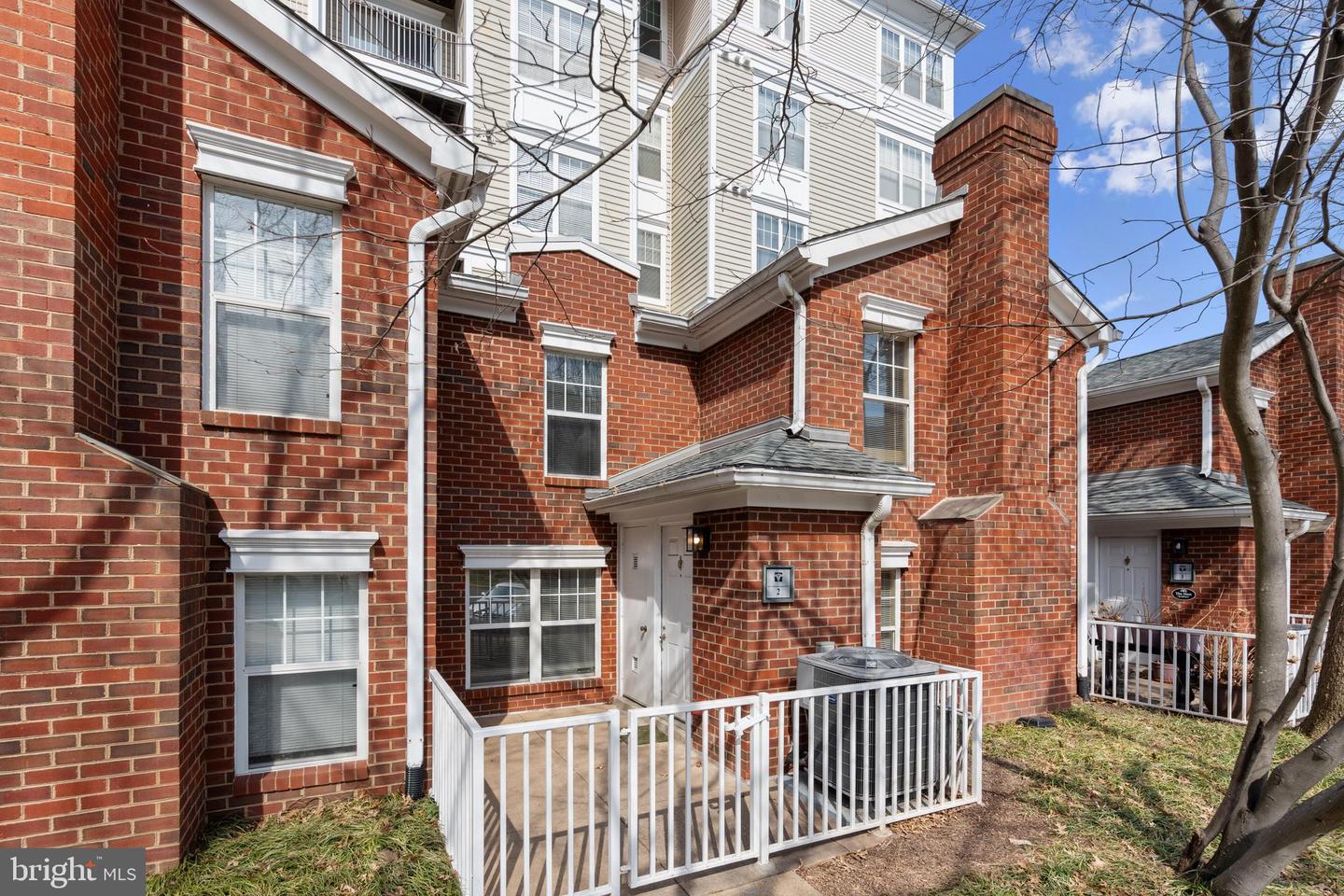 1625 INTERNATIONAL DR #TH-2, MCLEAN, Virginia 22102, 2 Bedrooms Bedrooms, ,2 BathroomsBathrooms,Residential,For sale,1625 INTERNATIONAL DR #TH-2,VAFX2222570 MLS # VAFX2222570