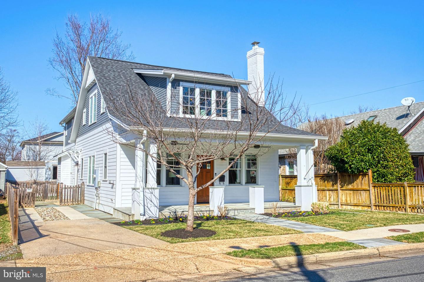 418 E WINDSOR AVE, ALEXANDRIA, Virginia 22301, 6 Bedrooms Bedrooms, ,4 BathroomsBathrooms,Residential,For sale,418 E WINDSOR AVE,VAAX2041972 MLS # VAAX2041972