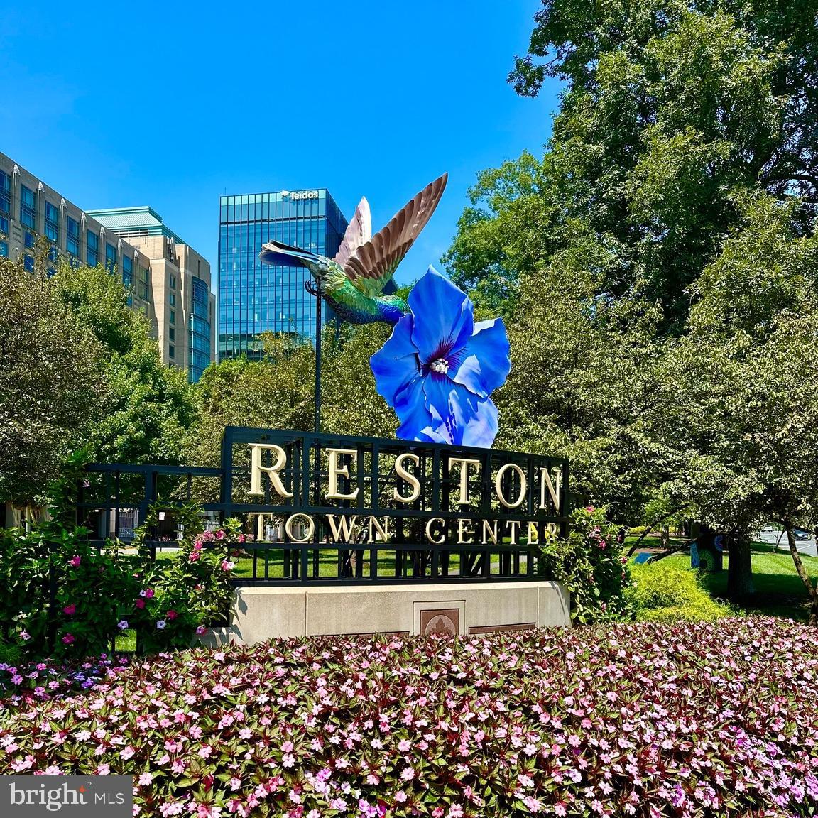 1701 LAKE SHORE CREST DR #24, RESTON, Virginia 20190, 2 Bedrooms Bedrooms, ,2 BathroomsBathrooms,Residential,For sale,1701 LAKE SHORE CREST DR #24,VAFX2222872 MLS # VAFX2222872