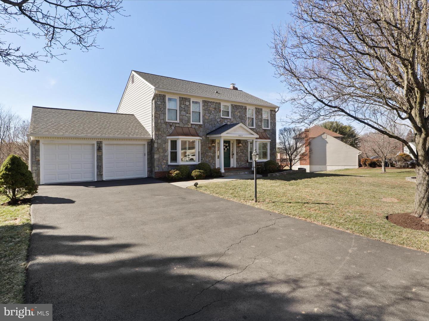 9837 FAUST DR, VIENNA, Virginia 22182, 5 Bedrooms Bedrooms, ,3 BathroomsBathrooms,Residential,For sale,9837 FAUST DR,VAFX2222954 MLS # VAFX2222954