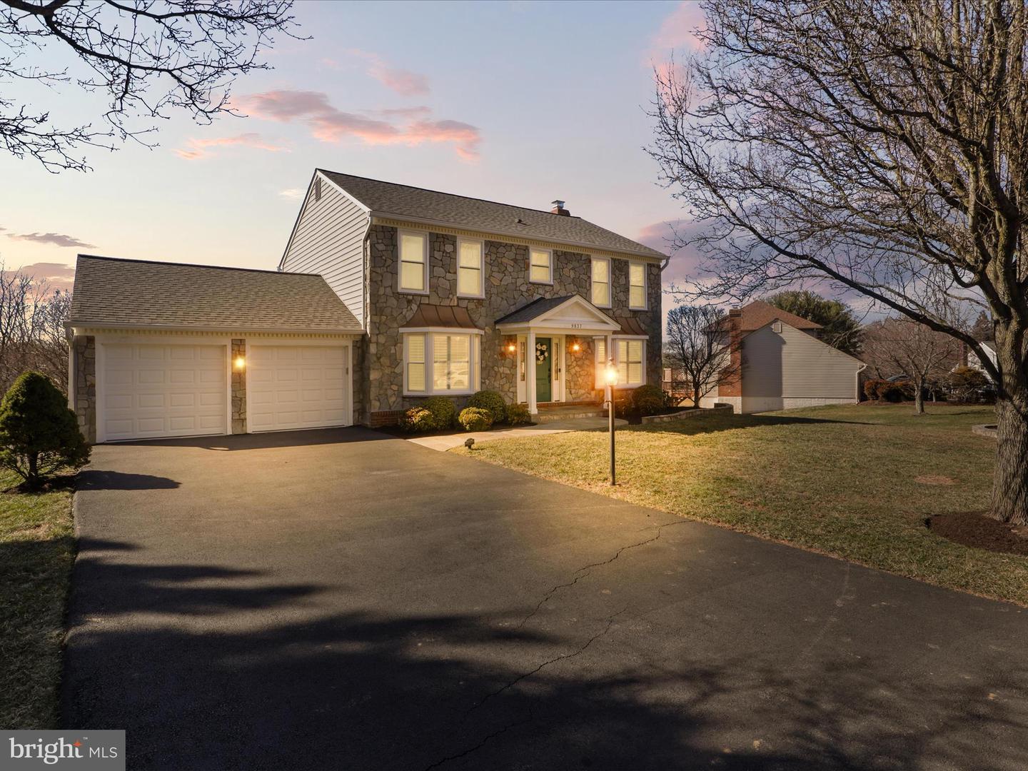 9837 FAUST DR, VIENNA, Virginia 22182, 5 Bedrooms Bedrooms, ,3 BathroomsBathrooms,Residential,For sale,9837 FAUST DR,VAFX2222954 MLS # VAFX2222954